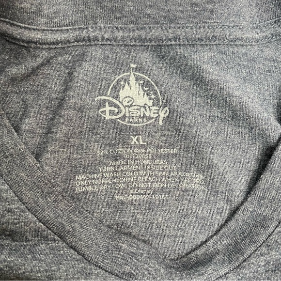 Disney crew neck graphic Tee Shirt Gray Colorful Graphics New - Picture 8 of 8